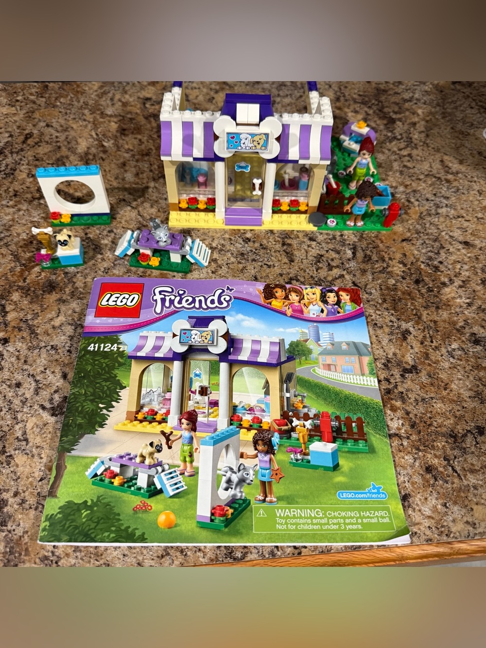 Lego Friends 41124 Puppy Love Pet Shop